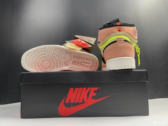Reps TB Switch Peach High CW6576-800 Jordan Air 1 0806